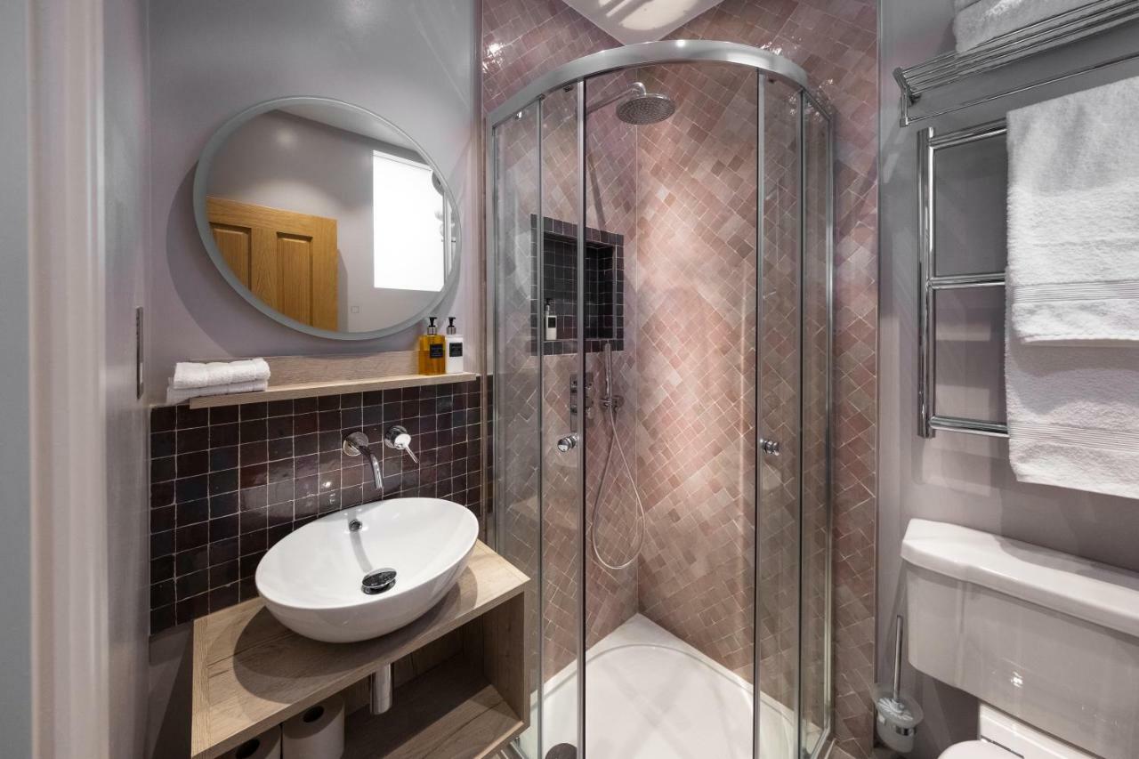 Отель The Kings Arms Кингстон на Темзе Экстерьер фото